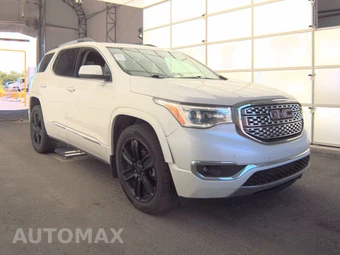 2017 GMC Acadia Denali – miniatura 3