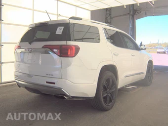 2017 GMC Acadia Denali – miniatura 4