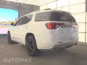 2017 GMC Acadia Denali – miniatura 6
