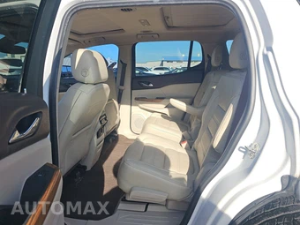 2017 GMC Acadia Denali 5SA – miniatura 13