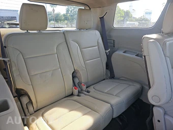 2017 GMC Acadia Denali 5SA – miniatura 14