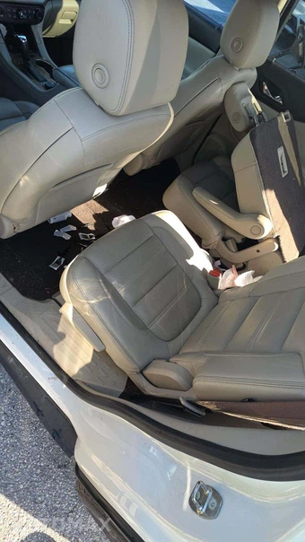 2017 GMC Acadia Denali 5SA – miniatura 22