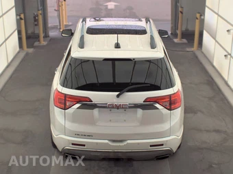 2017 GMC Acadia Denali 5SA – miniatura 5
