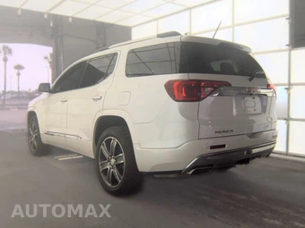 2017 GMC Acadia Denali 5SA – miniatura 6
