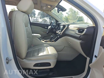 2017 GMC Acadia Denali 5SA – miniatura 8