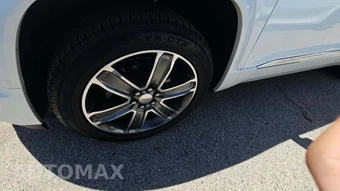 2017 GMC Acadia Denali 5SA – miniatura 24