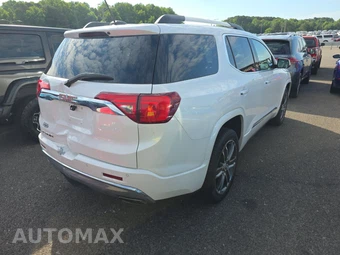 2017 GMC Acadia Denali 5SA – miniatura 4