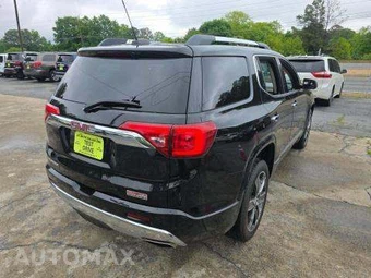 2017 GMC Acadia Denali 5SA – miniatura 3