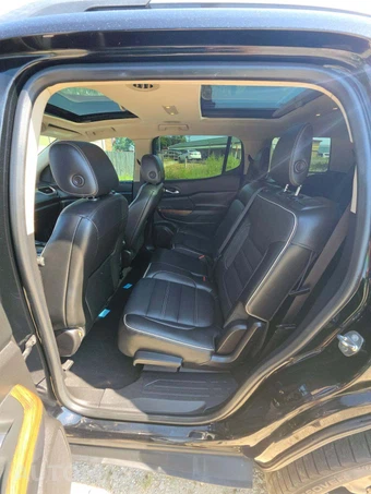 2017 GMC Acadia Denali 5SA - miniatura 10