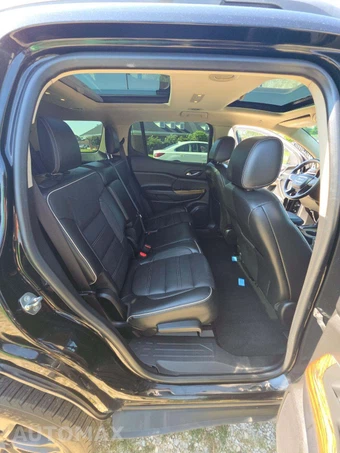 2017 GMC Acadia Denali 5SA - miniatura 14