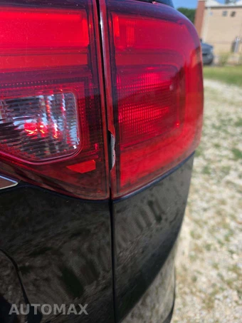 2017 GMC Acadia Denali 5SA - miniatura 27
