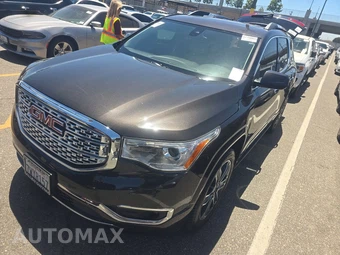 2017 GMC Acadia Denali 5SA