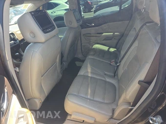2017 GMC Acadia Denali 5SA – miniatura 13