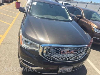 2017 GMC Acadia Denali 5SA – miniatura 2