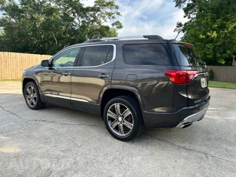 2017 GMC Acadia Denali 5SA - miniatura 14