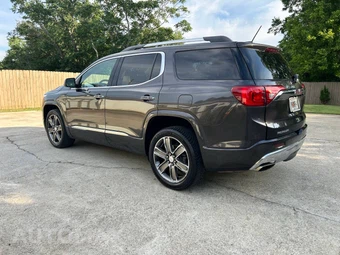 2017 GMC Acadia Denali 5SA - miniatura 15