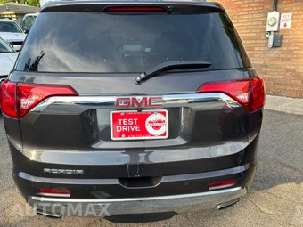 2017 GMC Acadia Denali 5SA - miniatura 17
