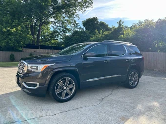 2017 GMC Acadia Denali 5SA - miniatura 3