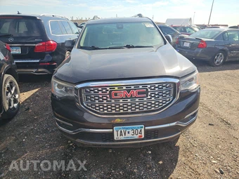 2017 GMC Acadia Denali 5SA – miniatura 2