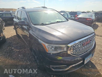 2017 GMC Acadia Denali 5SA – miniatura 3