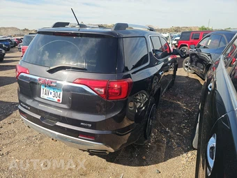 2017 GMC Acadia Denali 5SA – miniatura 4