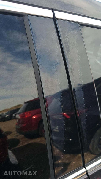 2017 GMC Acadia Denali 5SA – miniatura 41
