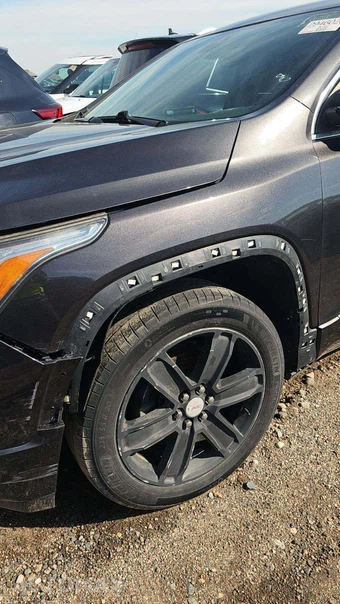 2017 GMC Acadia Denali 5SA – miniatura 46