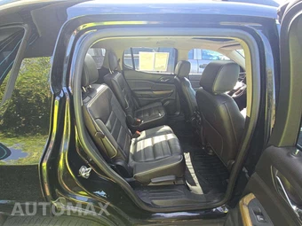 2017 GMC Acadia Denali 5SA – miniatura 17