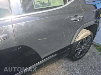 2017 GMC Acadia Denali 5SA – miniatura 22