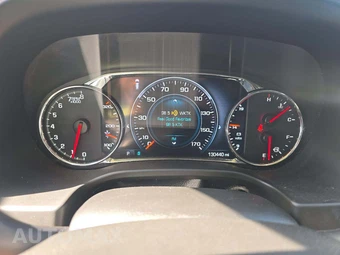 2017 GMC Acadia Denali 5SA – miniatura 9