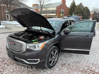 2017 GMC Acadia Denali 5SA - miniatura 10