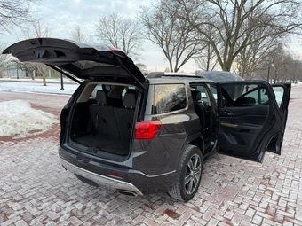 2017 GMC Acadia Denali 5SA - miniatura 14
