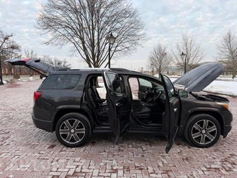 2017 GMC Acadia Denali 5SA - miniatura 15