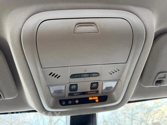2017 GMC Acadia Denali 5SA - miniatura 23