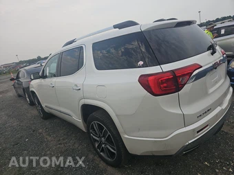 2017 GMC Acadia Denali 5SA – miniatura 6