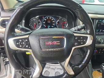 2017 GMC Acadia Denali 5SA - miniatura 14