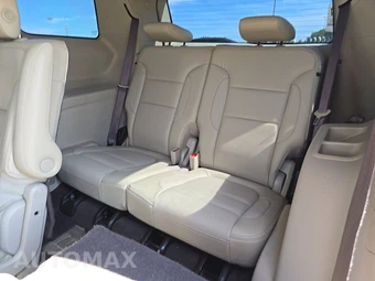 2017 GMC Acadia Denali 5SA – miniatura 14