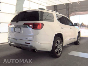 2017 GMC Acadia Denali 5SA – miniatura 4