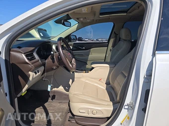 2017 GMC Acadia Denali 5SA – miniatura 7