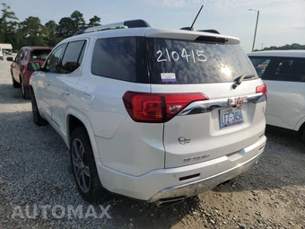 2017 GMC Acadia Denali 5SA – miniatura 6