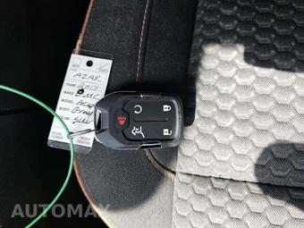 2017 GMC Acadia SLE-2 3SB – miniatura 8