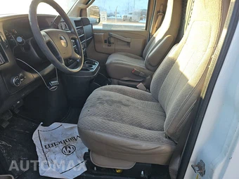 2017 GMC Savana 2500 Cargo Van 1WT 135.0" WB – miniatura 13