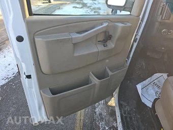2017 GMC Savana 2500 Cargo Van 1WT 135.0" WB – miniatura 15