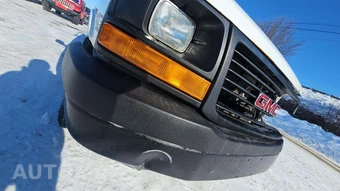 2017 GMC Savana 2500 Cargo Van 1WT 135.0" WB – miniatura 25