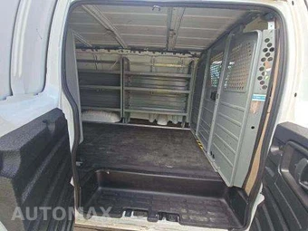 2017 GMC Savana 2500 Cargo Van 1WT 135.0" WB - miniatura 15