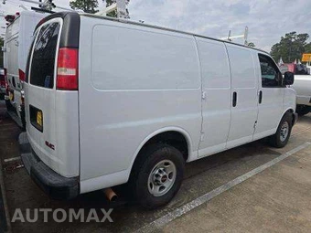 2017 GMC Savana 2500 Cargo Van 1WT 135.0" WB - miniatura 3