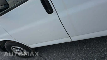 2017 GMC Savana 2500 Cargo Van 1WT 135.0" WB – miniatura 28