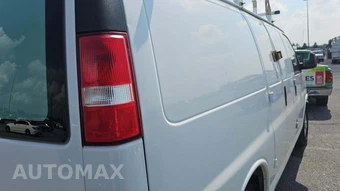 2017 GMC Savana 2500 Cargo Van 1WT 135.0" WB – miniatura 33