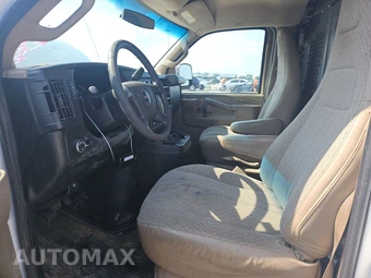 2017 GMC Savana 2500 Cargo Van 1WT 135.0" WB – miniatura 7
