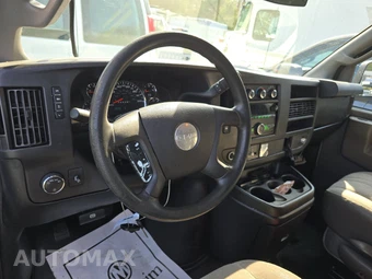 2017 GMC Savana 2500 Cargo Van 1WT 135.0" WB - miniatura 11